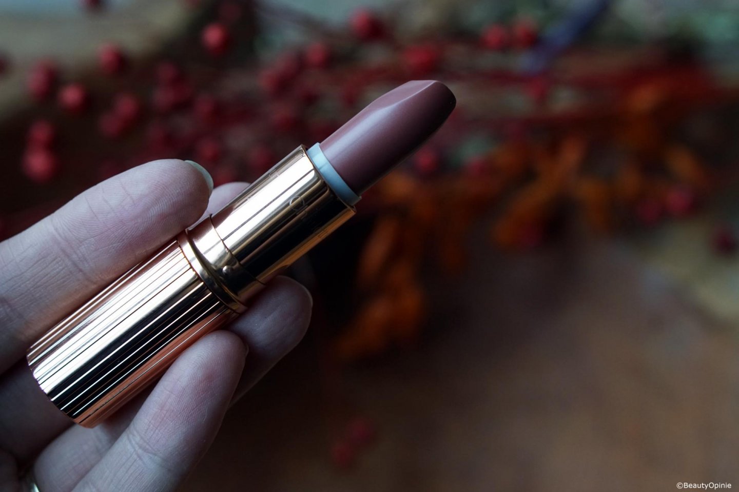 Charlotte Tilbury Pillow Talk lipstick review