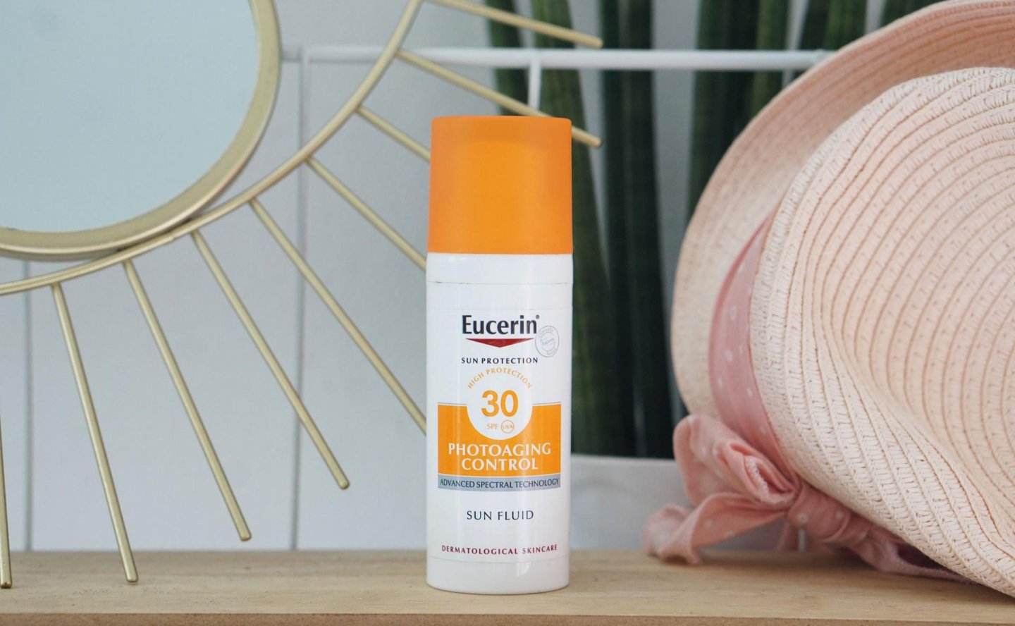 Eucerin Photoaging control sun fluid r